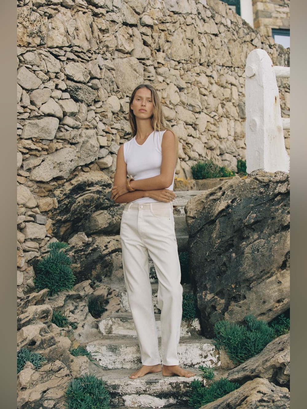Zara Women’s High Rise White And Ecru Waist Mom Jeans Size 4 NWT